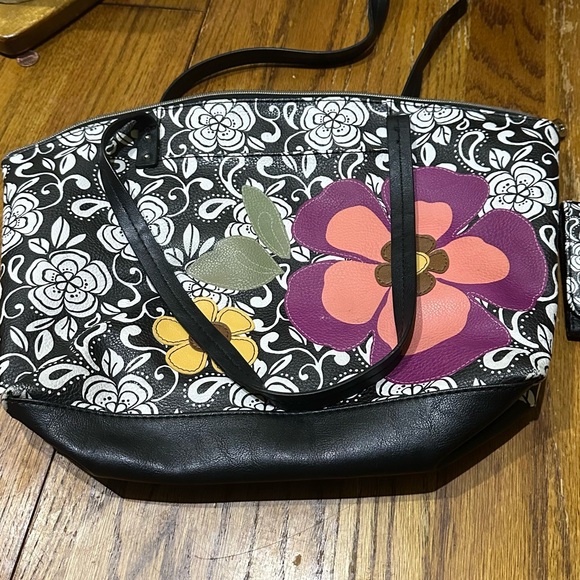 Relic Black Floral Tote and Wallet Set - Picture 2 of 7